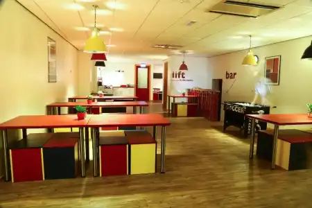 Bud Gett Hostels - 16