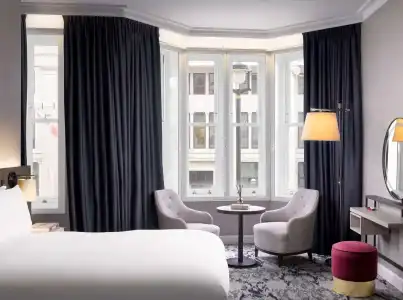 The Trafalgar St. James London, Curio Collection by Hilton - 59