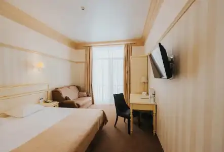Premier Geneva - 49