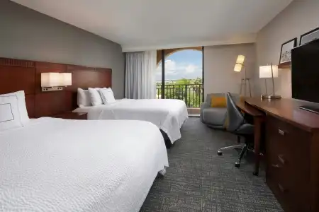 Courtyard by Marriott Bradenton Sarasota Riverfront - 3