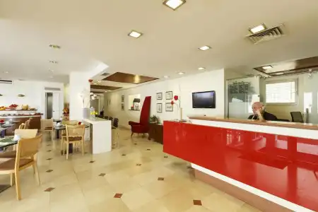 Jewel Beachfront Boutique - 14