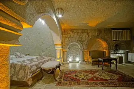 Risus Cave Suites - 42