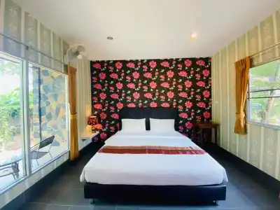 Canal Resort - 87