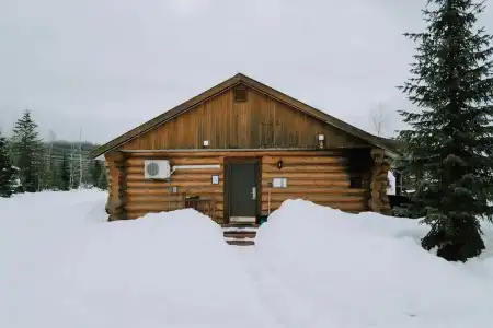 Glacier House Resort - 84