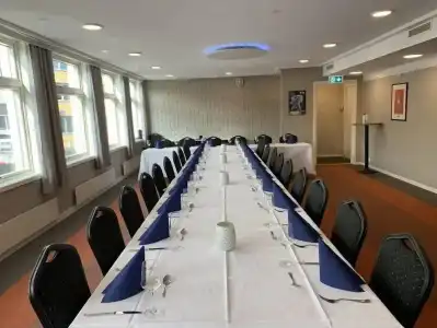 Hotell - 13