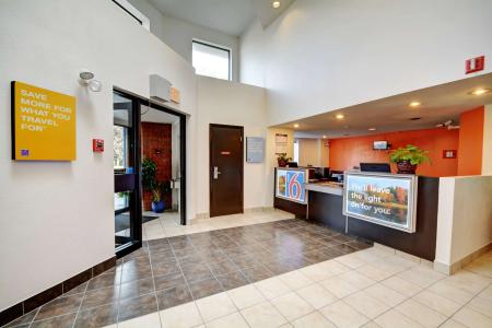 Motel 6 Newport, RI - 17