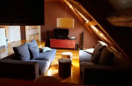 Three Golden Crowns Apartments - 3