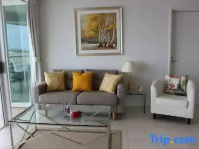 Crystal Bay on the Broadwater - 389