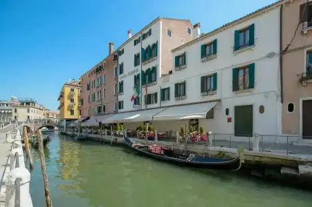 Olimpia Venice, BW signature collection - 18