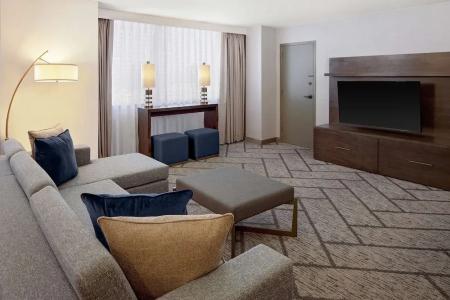 DoubleTree by Hilton Tulsa Downtown - 44