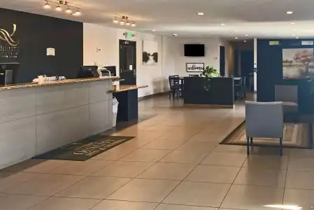 Quality Inn & Suites near Downtown Bakersfield - 19