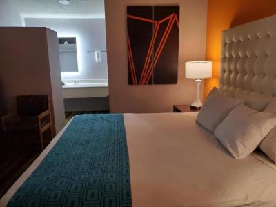 Howard Johnson by Wyndham Phoenix Airport/Downtown Area - 28