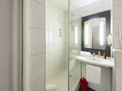 Ibis Budget Montpellier Sud Près d'Arènes - 51
