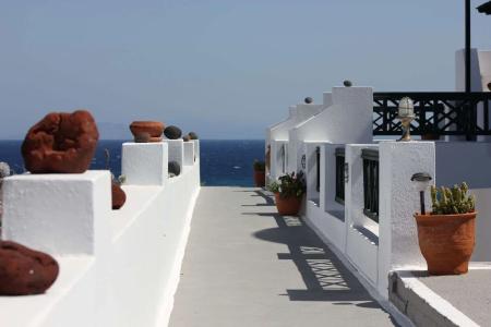 Vrachia Studios & Apartments - 10