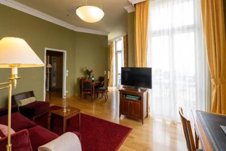 Louisa's Place - 180