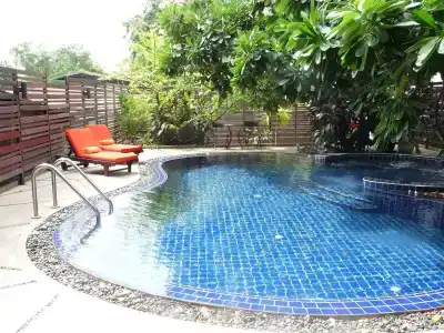 Anya Nana at Sukhumvit - 17
