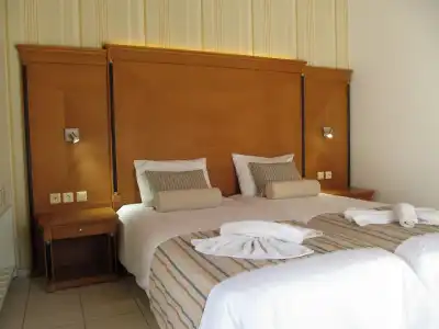 Bella Elena Apartments - 3