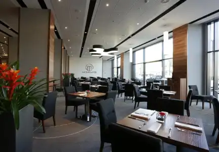 Warsaw Plaza - 17