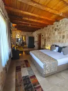 Acropolis Cave Suite - 62