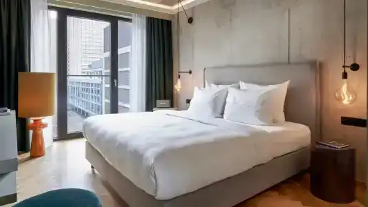 Gekko House, Frankfurt, a Tribute Portfolio - 88
