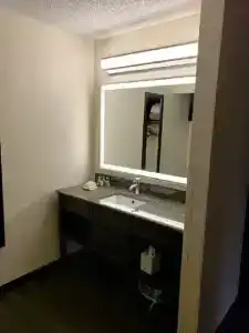 Club - Nashville Inn & Suites - 26
