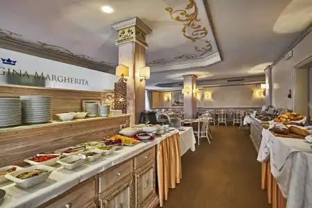 Palace Regina - 12