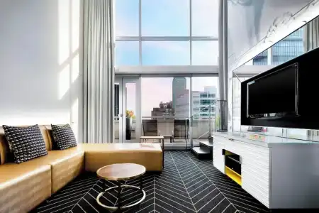 W Montreal - 79