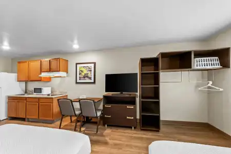 WoodSpring Suites San Antonio South - 30
