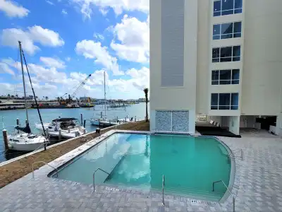ChartHouse Clearwater Beach Marina - 21