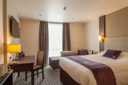 Premier Inn London Wandsworth - 18