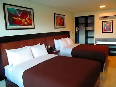 & Suites PF - 39