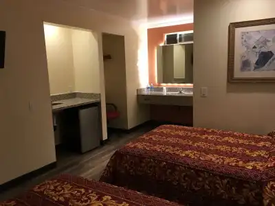 Lincoln Park Motel - 38