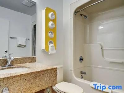 Motel 6 Newport, RI - 22