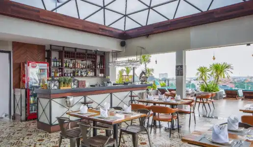 Phnom Penh 51 & Residences - 18