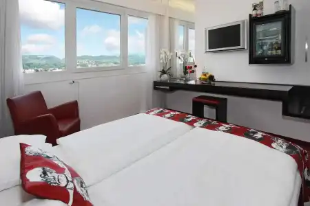 ARCOTEL Nike - 69