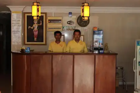 Lucky 2 Guesthouse - 17