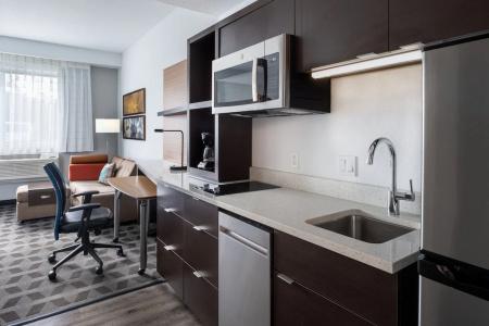 TownePlace Suites by Marriott Venice - 19