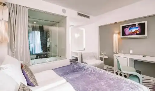 Boutique Luxe - 43