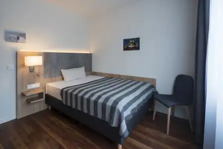 2Places Side - 21