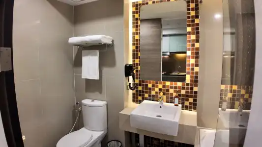 iCheck inn Residences Sukhumvit 20 - 6