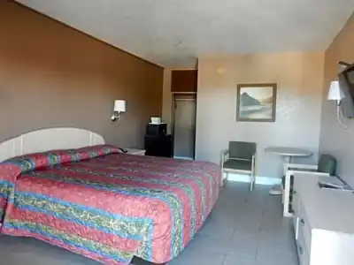 Sunset Inn - 32