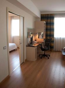Hilton Garden Inn Rome Airport - 8