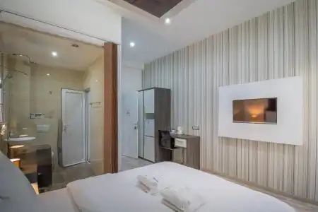 Central Park Residence Guest House - 34