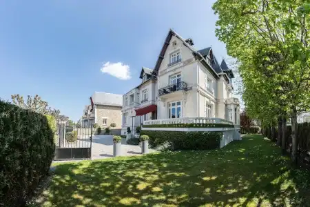 Villa 81 - 0