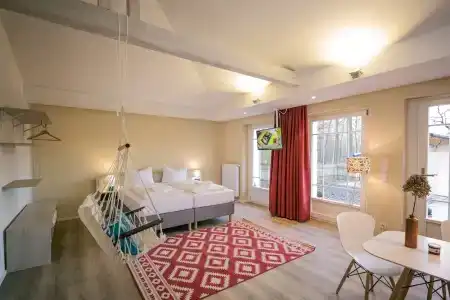 Little Suite Apartments - 3