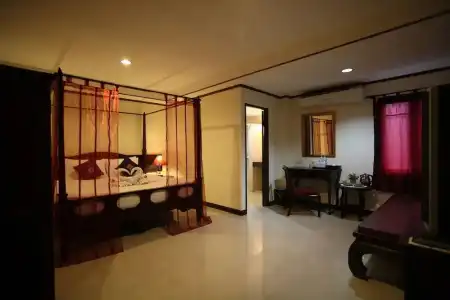 Na Thapae - 75