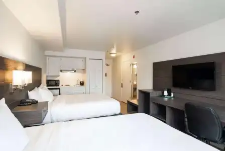 Baymont by Wyndham Bellingham - 59