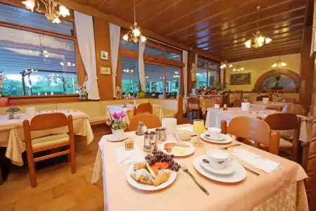 Alpi & Residence - 13