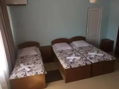 Gio's Guest House - 15