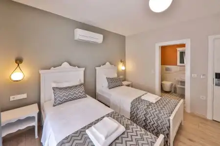 Lora Kas Otel - 1